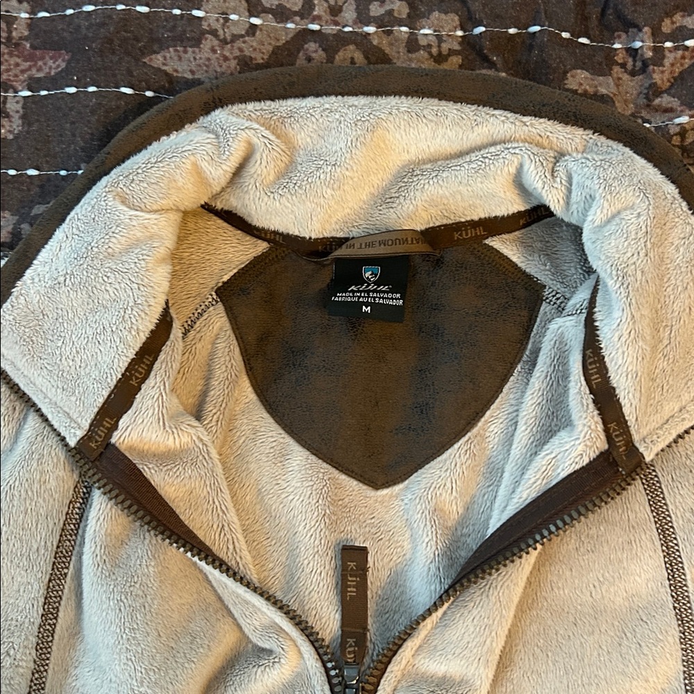 Kuhl Women's cream and Brown Fleece Jacket Size Medium - Picture 3 of 6